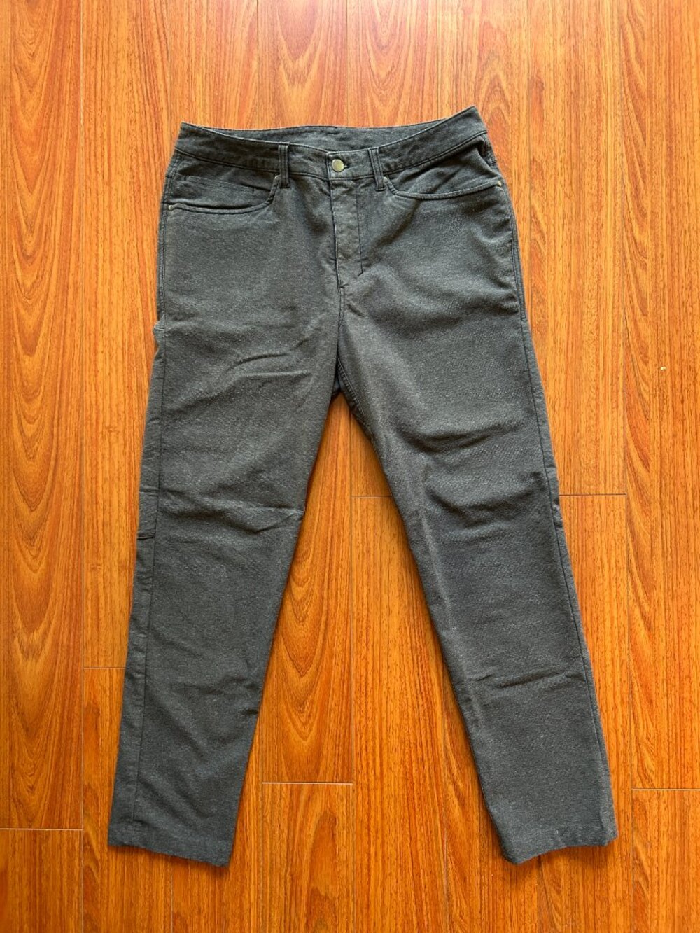 Lululemon ABC Slim Fit pants in tech canvas 32x30L